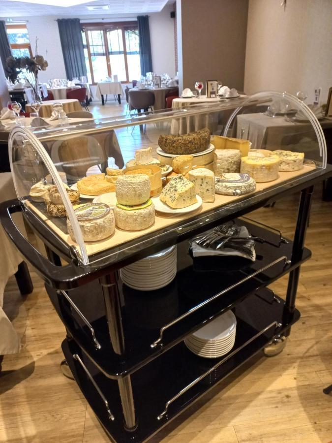 Hotel Restaurant De La Poste Saint-Just-en-Chevalet 외부 사진