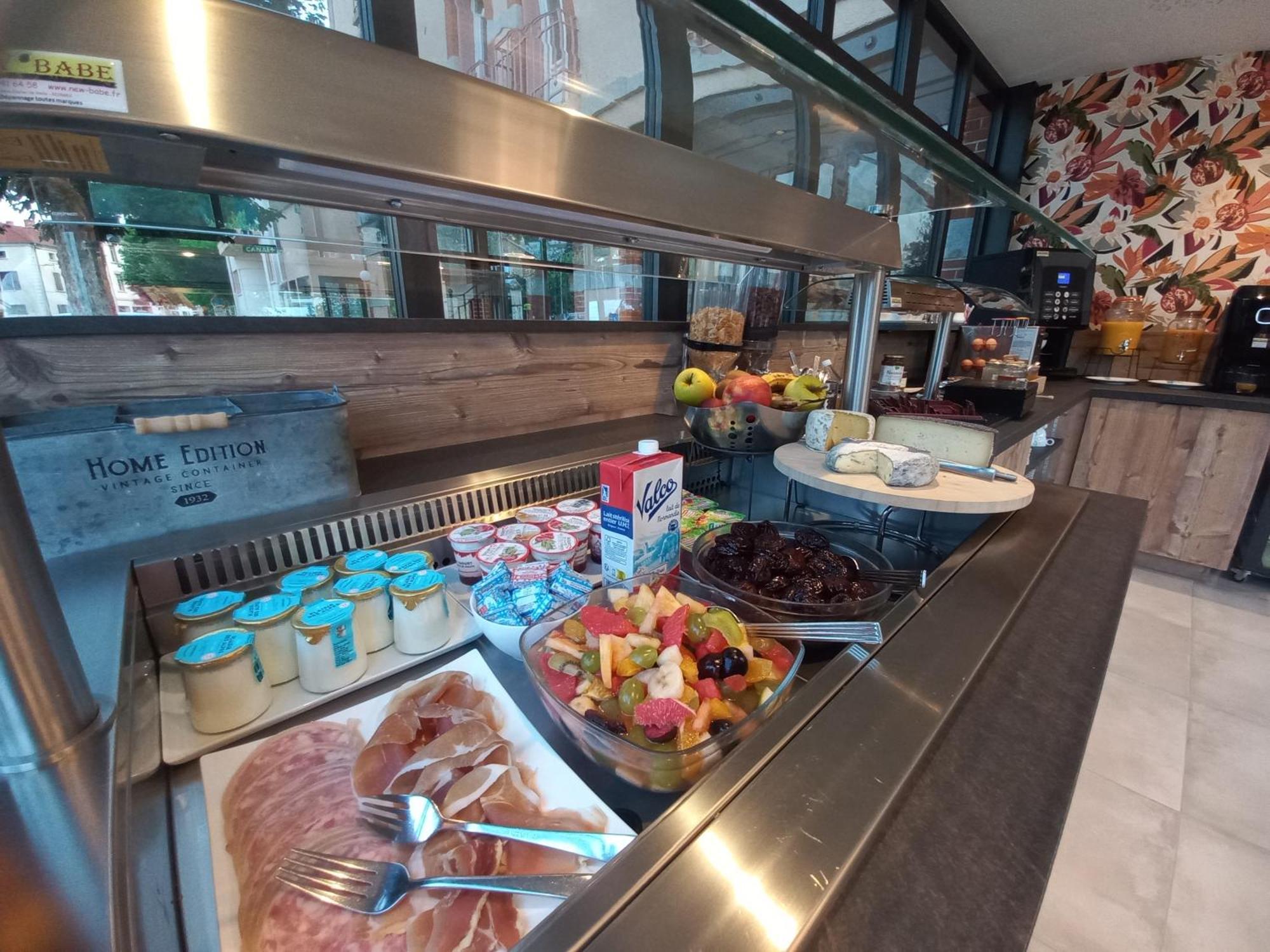Hotel Restaurant De La Poste Saint-Just-en-Chevalet 외부 사진